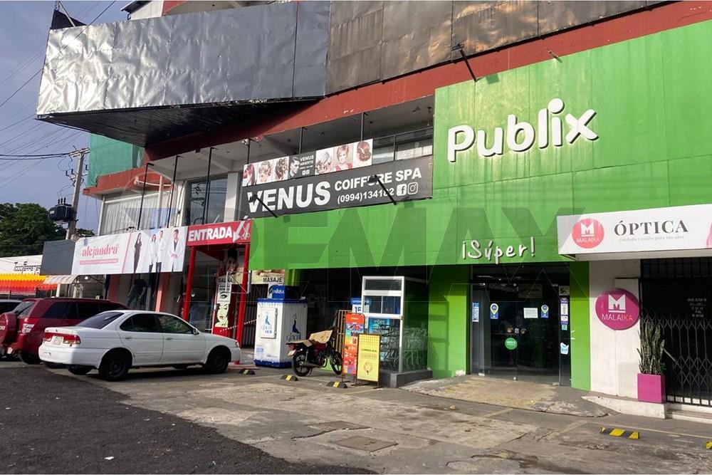 LOCAL COMERCIAL S/ LA AVDA. CHOFERES DEL CHACO EN ALQUILER — foto 2