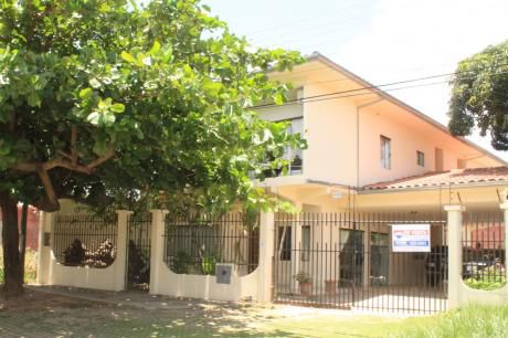 Casa En Venta - 3 Dormitorios En Suite