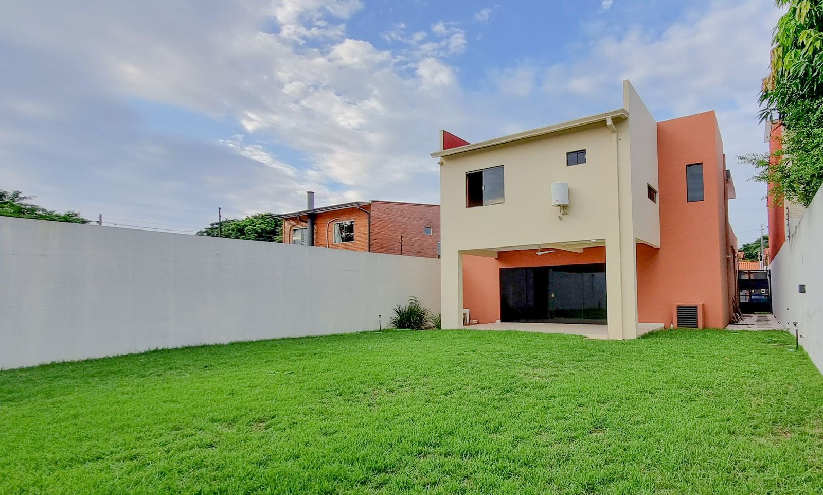 CASA EN FERNANDO DE LA MORA - ZONA SUR — foto 2