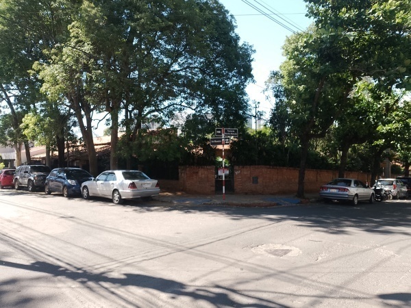 Casa en alquiler en Villa Morra