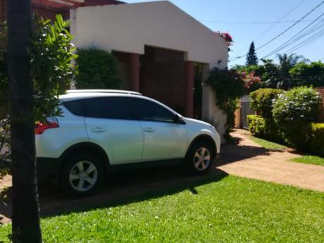 Alquilo Casa Para Oficina En Barrio Herrera