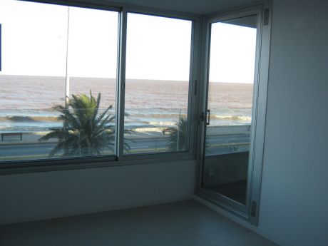 Rambla Y Gallinal 1 Dormitorio Con Terraza Ed Waterfront