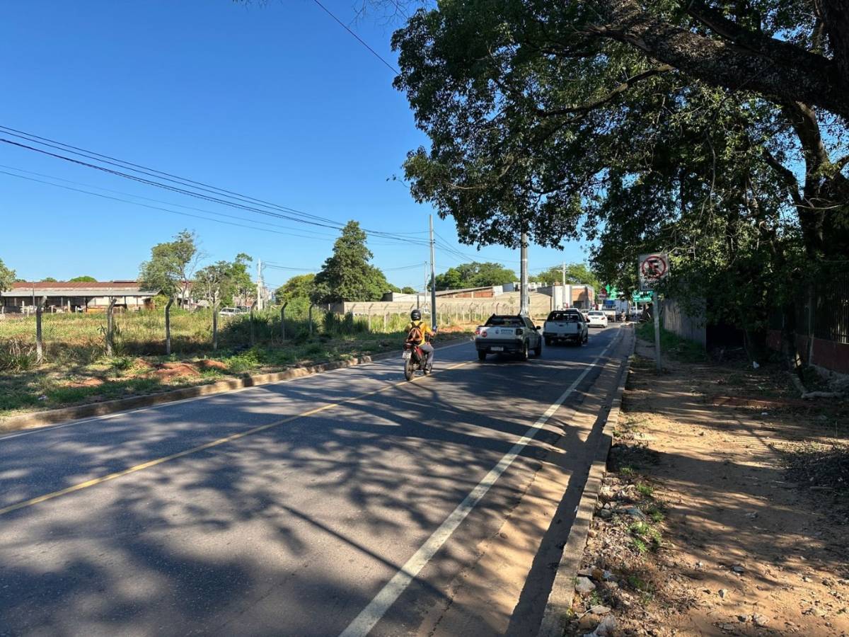 ¡OPORTUNIDAD ÚNICA! TERRENO EN ALQUILER SOBRE AVENIDA LAGUNA GRANDE — foto 3