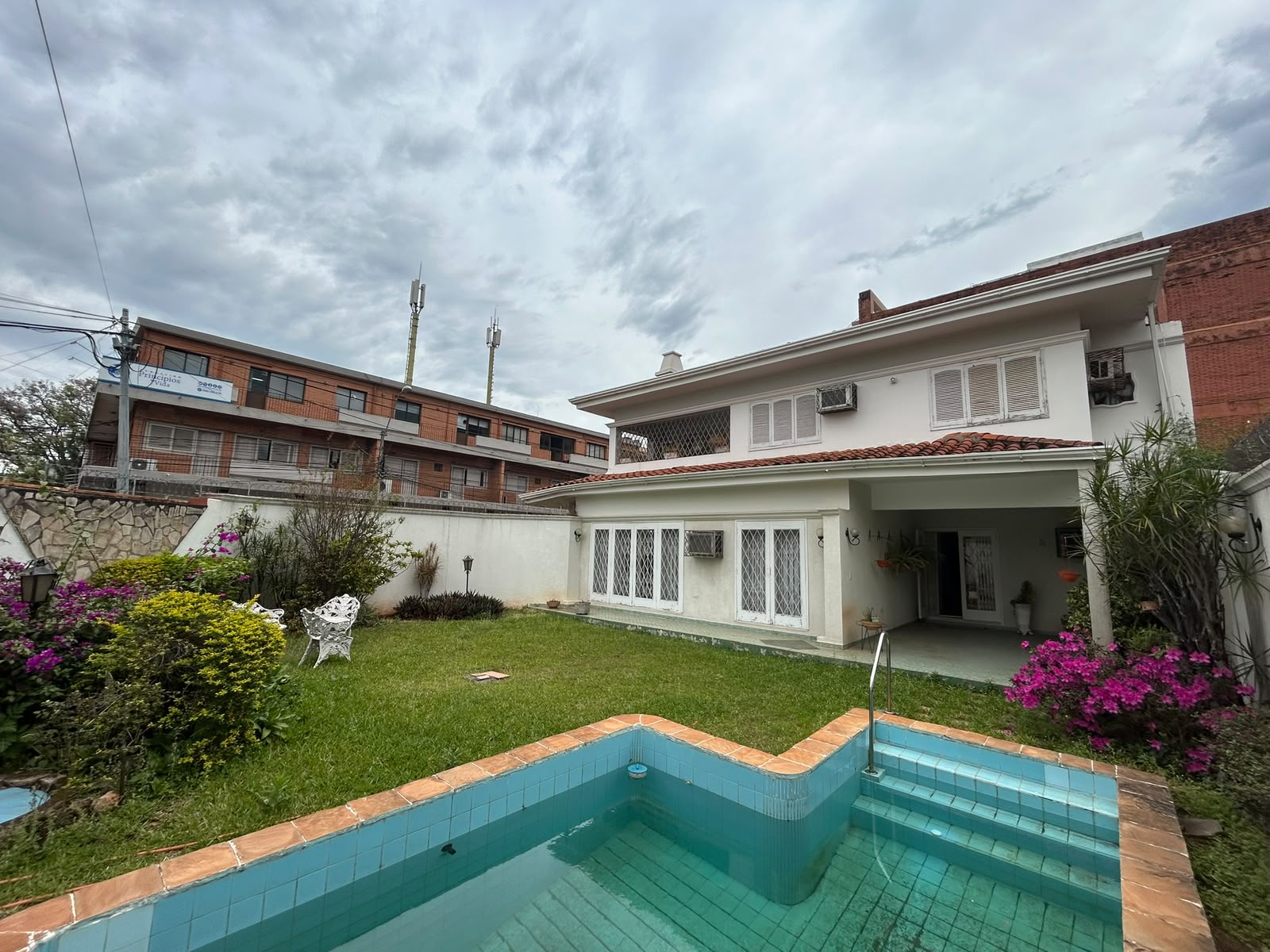 Casa en alquiler en Mariscal López