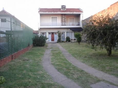 Casa Dos Dormitorio En Sayago. Gran Oportunidad.