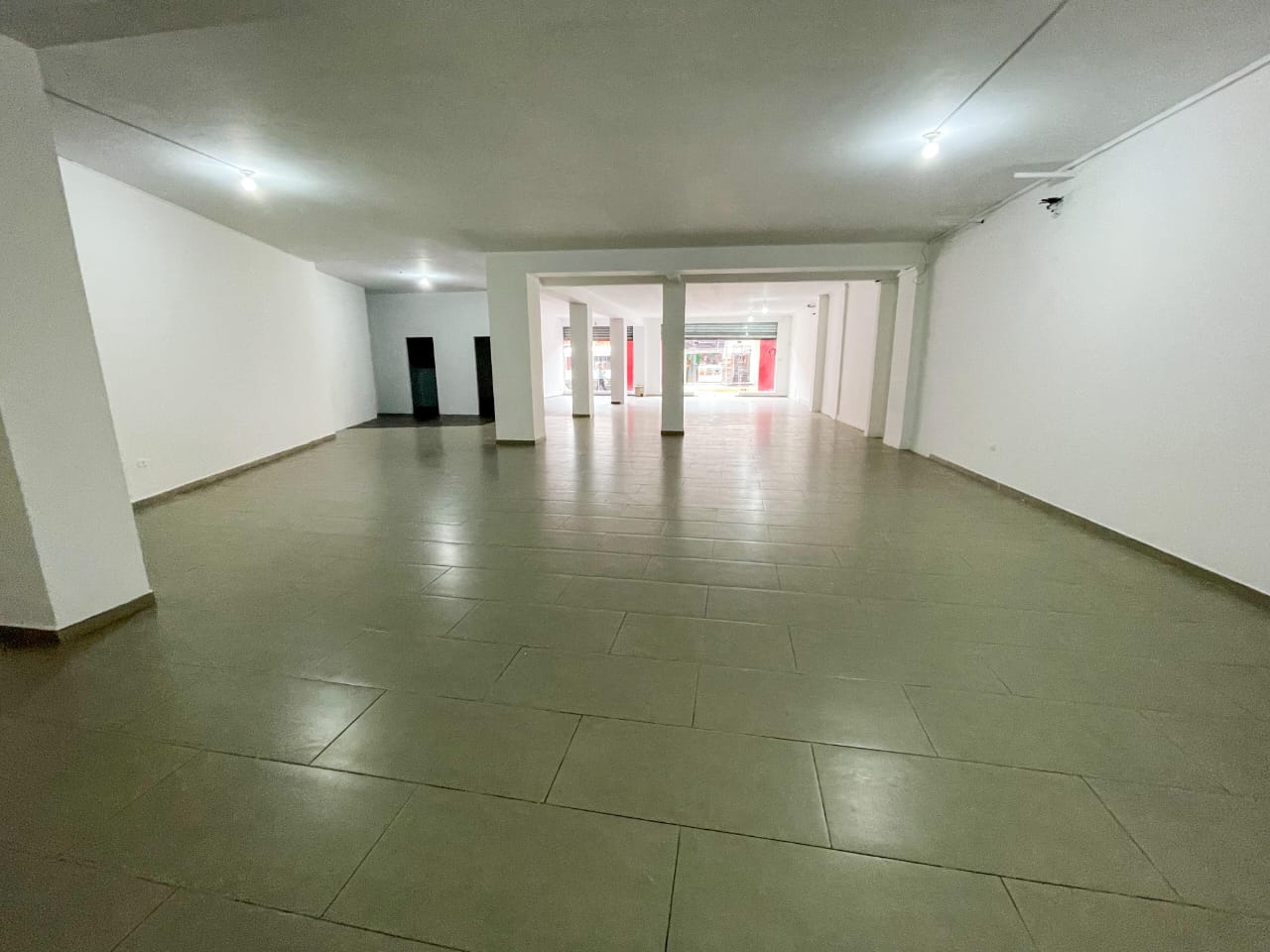 Local Comercial En Alquiler (zona Centro)