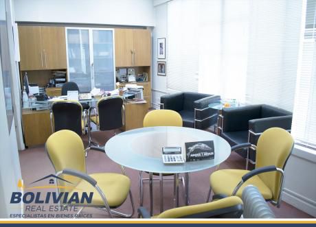 Amplio Mezzanine En Venta