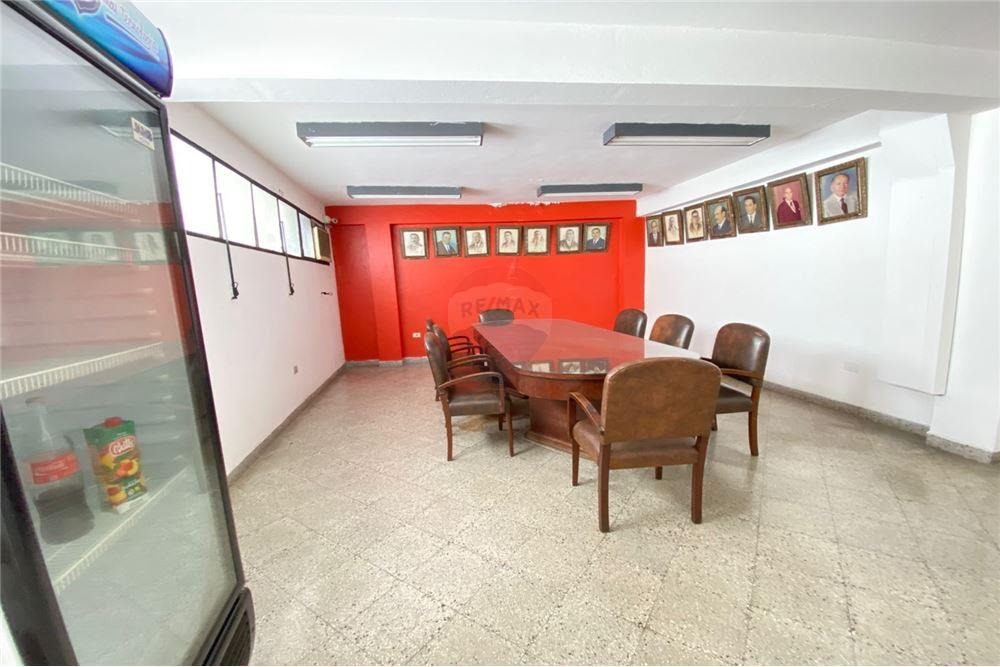 ALQUILO OFICINA PISO COMPLETO EN EL CENTRO DE ASUNCION — foto 2