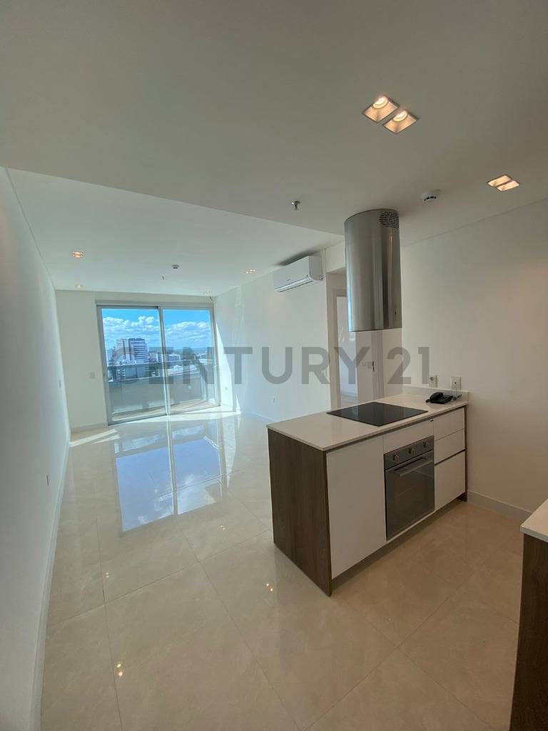 EN ALQUILER LUJOSO DEPARTAMENTO EN LA TORRE EMINENT — foto 3