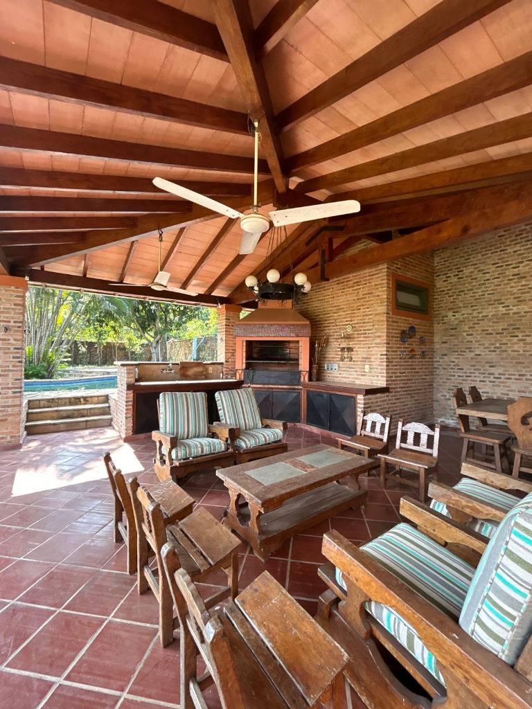VENDO RESIDENCIA AMOBLADA Y EQUIPADA EN EL CENTRO DE SAN BERNARDINO — foto 3