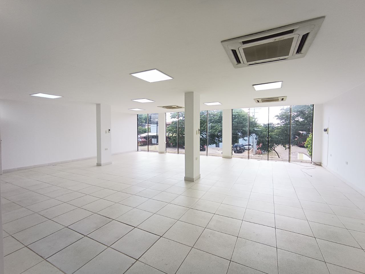 Oficina en Vista Alegre, Asunción — foto 3