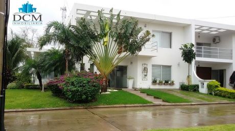 Casa En Venta En Jardines Urubo 2