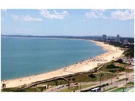 Apartamentos En Playa Mansa