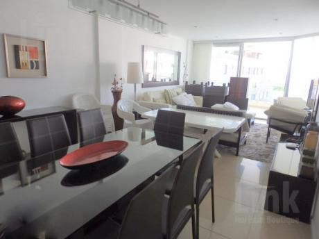 Apartamentos En Playa Mansa