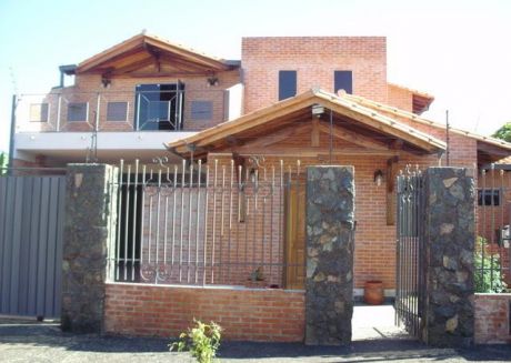 Hermosa Residencia Nueva, En Mariano Roque Alonso, A Dos Cuadras De La Rotonda Limpio/remanso!!!