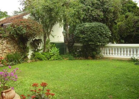 Residencia De 1.830 M2 - Zona El Mangal