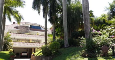 Espectacular Casa Frente Al Rio!!
