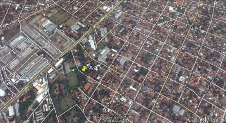 Amplio Terreno, A Una Cuadra Del Mercado De Abasto