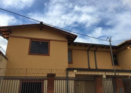 Vendo Dúplex Zona Curva De La Muerte Fndo Norte!!!
