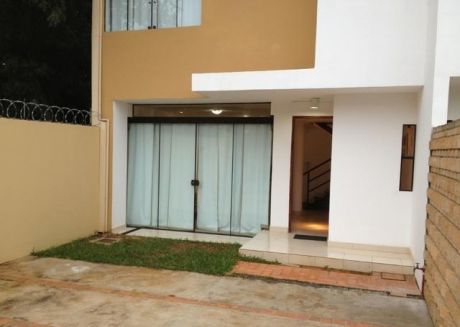 Duplex Amoblado, Zona Luisito De Loma Pyta!!!
