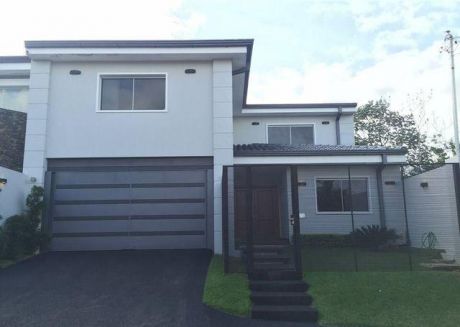 Vendo Fina Residencia Bº Felicidad Lambaré!!!