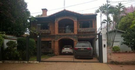 Residencia De 5 Dormitorios Zona Shopping Del Sol