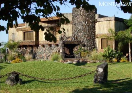 Excelente Propiedad Con Vista Al Rio Frente Al Campo De Golf!! En El Yacht
