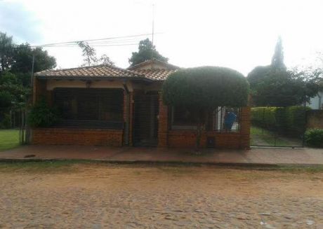 Vendo Hermosa Casa En Capiata A 2 Cuadras De Ruta 2 Km22, Detras De Conti Py
