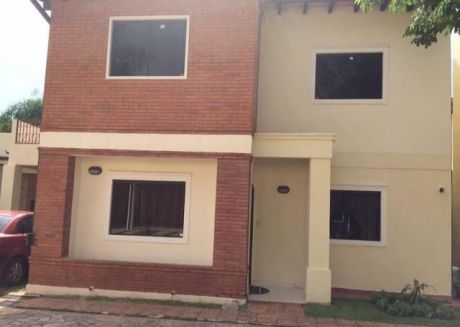 Vendo Casa En Barrio Cerrado Exclusivo En Luque!!