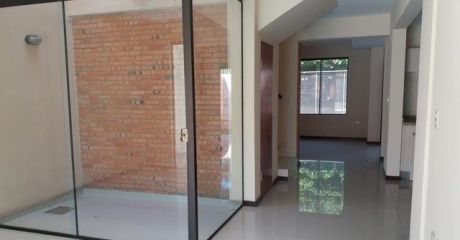 Vendemos 2 Casas Pareadas A Estrenar En Barrio Herrera