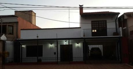 Amplia Casa De Una Planta, En Bo. Los Mangales!!!