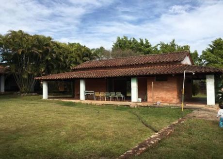 Vendo Hermosa Casa Quinta En Aregua