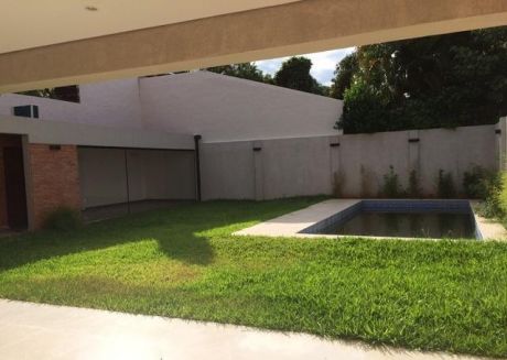 Hermosa Casa A Estrenar En Venta En Mburucuya