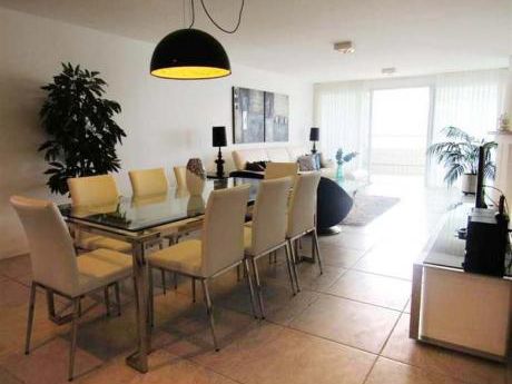 Apartamentos En Playa Brava