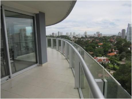 Apartamentos En Playa Mansa