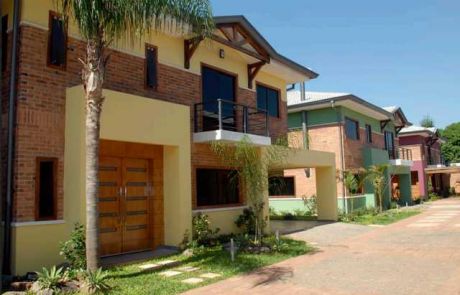 Alquilo Casa En Condominio Cerrado Mcal Estigarribia