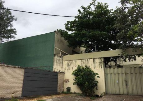 Tinglado En Zona Inmejorable, Punto Estratégico Para Cualquier Tipo De Distribución!! Gral Santos Y España