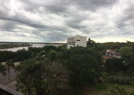 Hermoso Departamento Con Vista Al Rio En Zona Yacht Y Golf Club Lambare!!