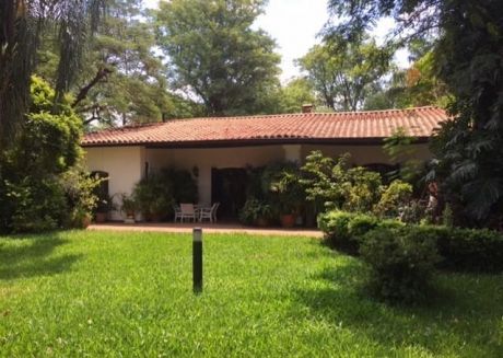 Casa Quinta Histórica En Loma Pyta, Asunción!!!