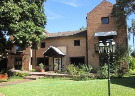 Hermosa Casa Para Alquilar En Barrio Cerrado