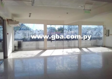 Dos Salones Comerciales Más Casa En Alquiler - Acceso Sur