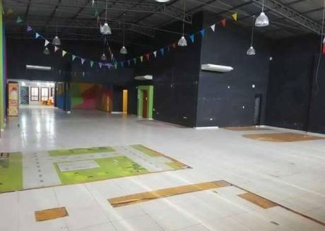 Alquilo Amplio Showroom Sobre Av Ppal En Carmelitas, Para Empresas, Mueblerias Etc
