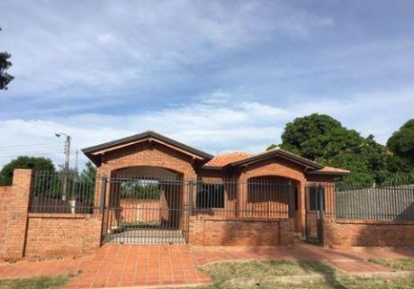 ..vendo Hermosa Casa En Luque!!..