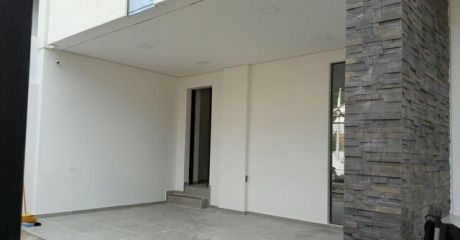 Alquilo Casa Moderna A Estrenar