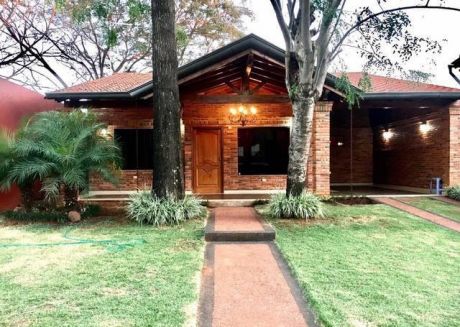 Alquilo Hermosa Y Fina Casa Totalmente Amoblada En Luque!!..