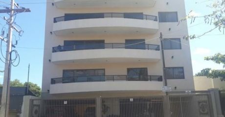 Amplios Departamentos En Edificio De Categoría En B. Seminario!