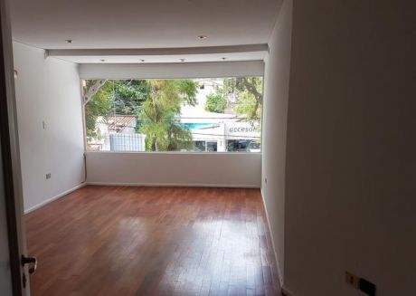 Alquilo Oficinas En Galería Comercia A Pasos De Av. España