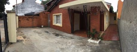 Alquilo Casa Zona Artigas Gs.1.800.000