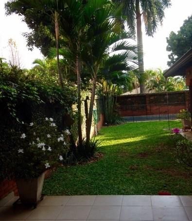 Vendo Residencia Zona Colegio Internacional.