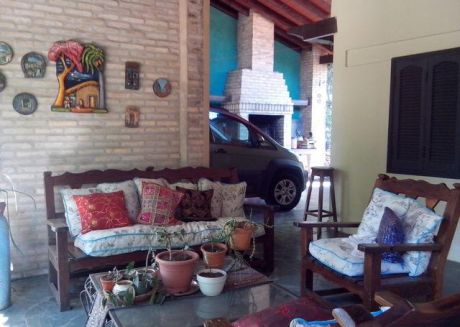 Vendo Casa 476 M2 / Fdo De La Mora Norte